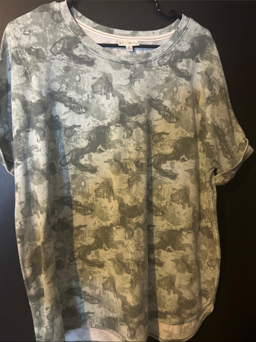 Wonderly Men’s Short-Sleeve Crewneck Tee in Gray Camo Wash